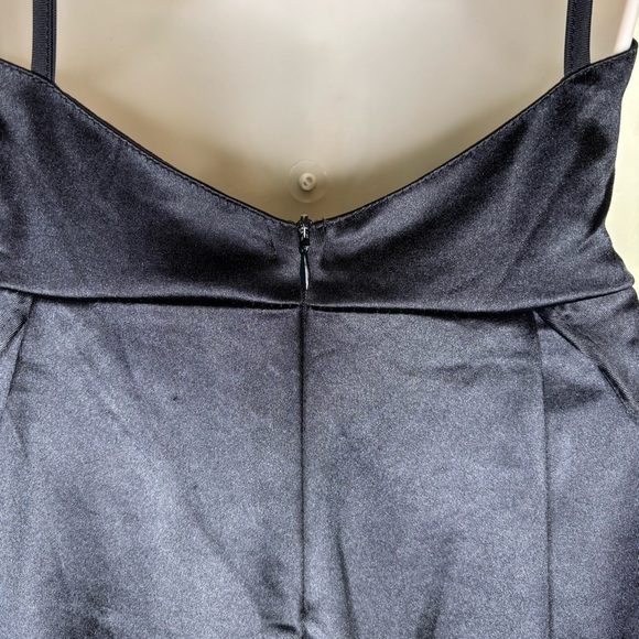 Lace Trim Satin Backless Romper Black S - Picture 10 of 10